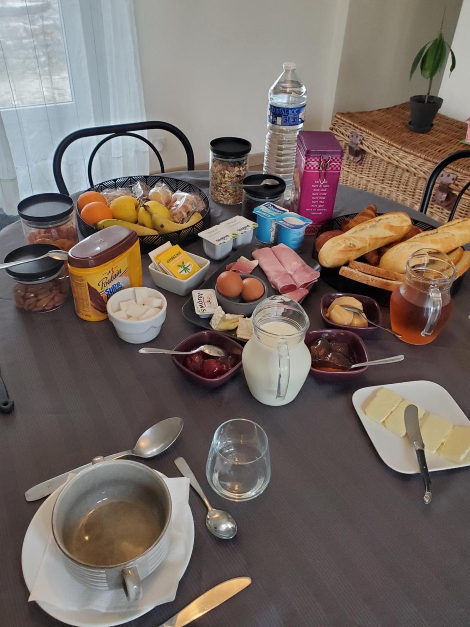 A 5 Min De La Pointe Du Hoc Apartment Cricqueville-en-Bessin Bagian luar foto